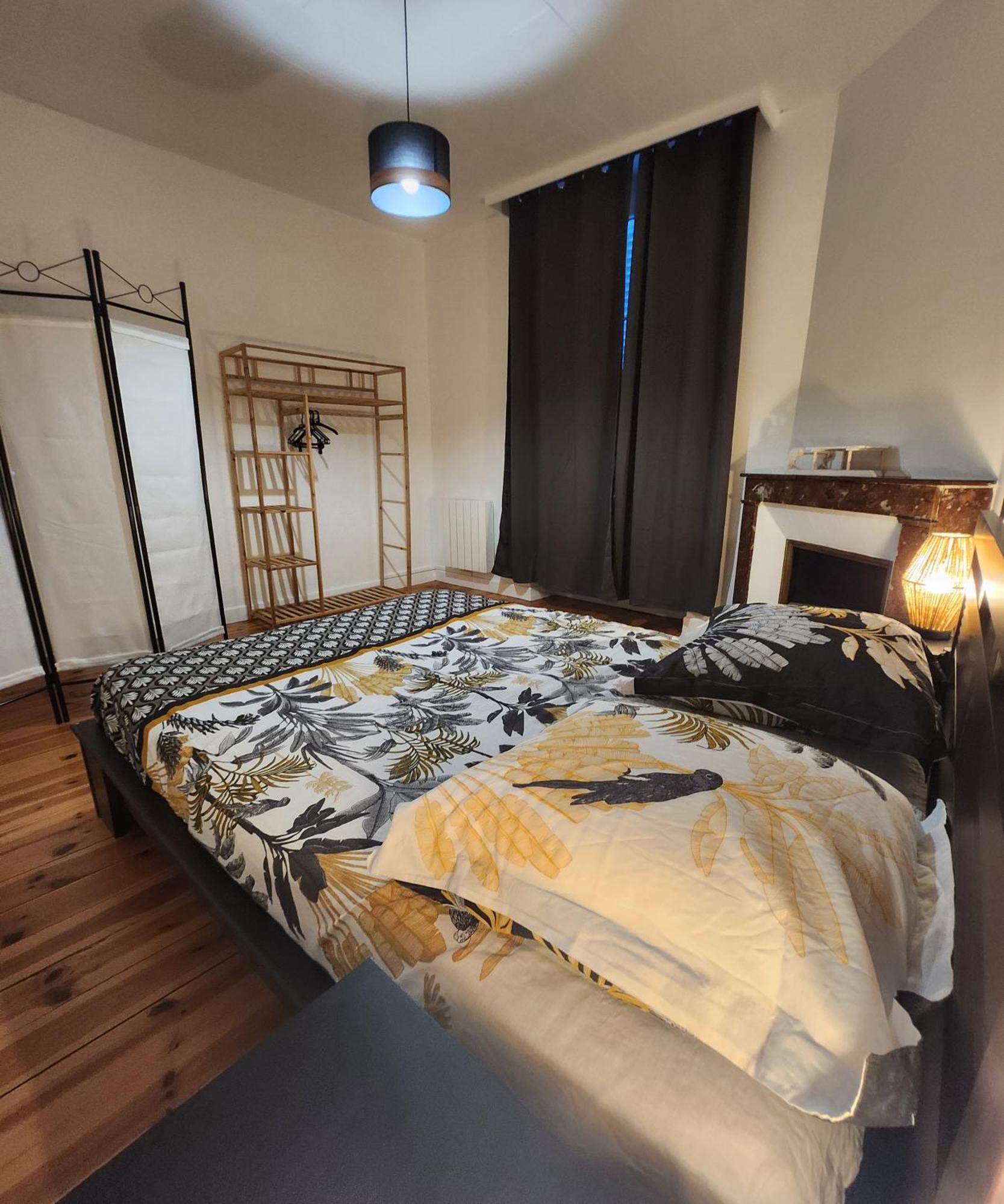 Chaleureux Appartement Refait A Neuf Vic-sur-Cère Екстериор снимка